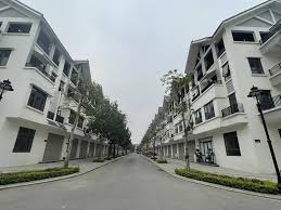 Nhà thiết kế hiện đại, khách mua sẵn về ở ngay.